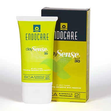 Endocare Linea Sense Day SPF30 Emulsione Idratante Rigenerante Emolliente 40 ml